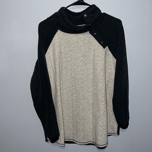 Women’s quilted slant button pullover